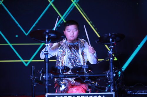 大禹漢光2018年“同心同行，共創(chuàng)未來”主題年會(huì)圓滿成功